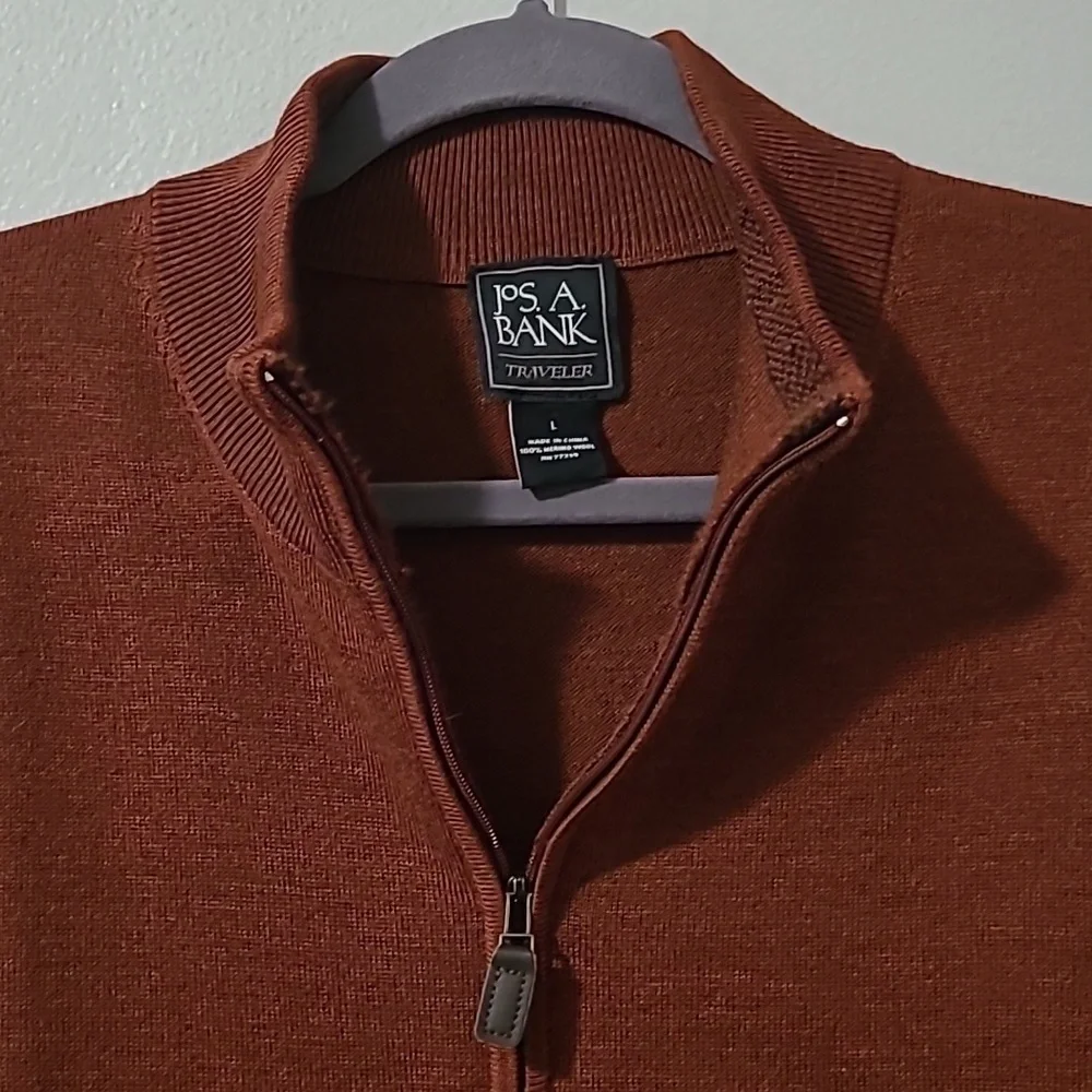 JoS A Bank Traveler Men's L Rust Merino wool Sweater Qtr zip Henley quiet luxury